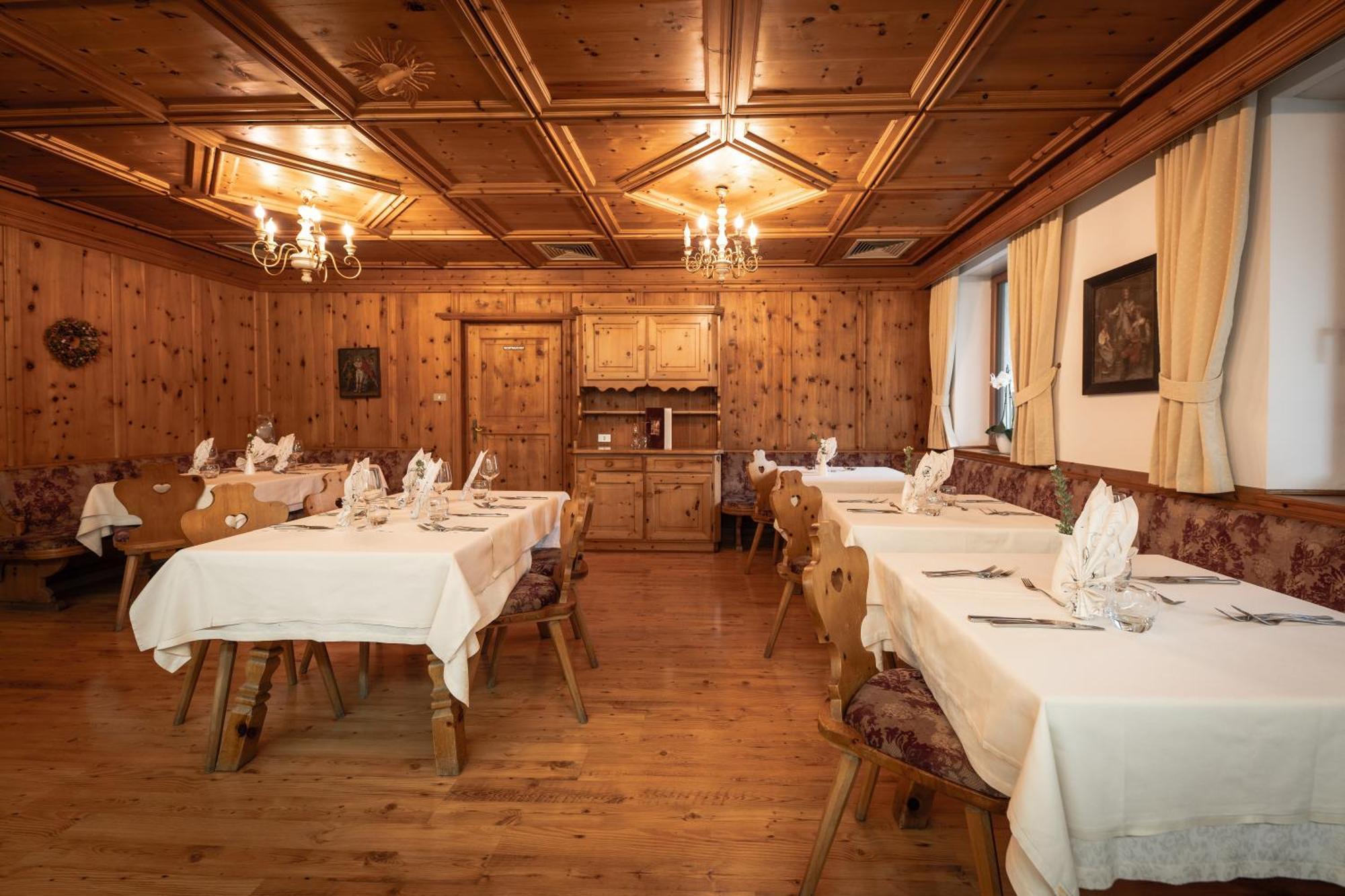 Hotel Gissbach Brunico Exterior photo
